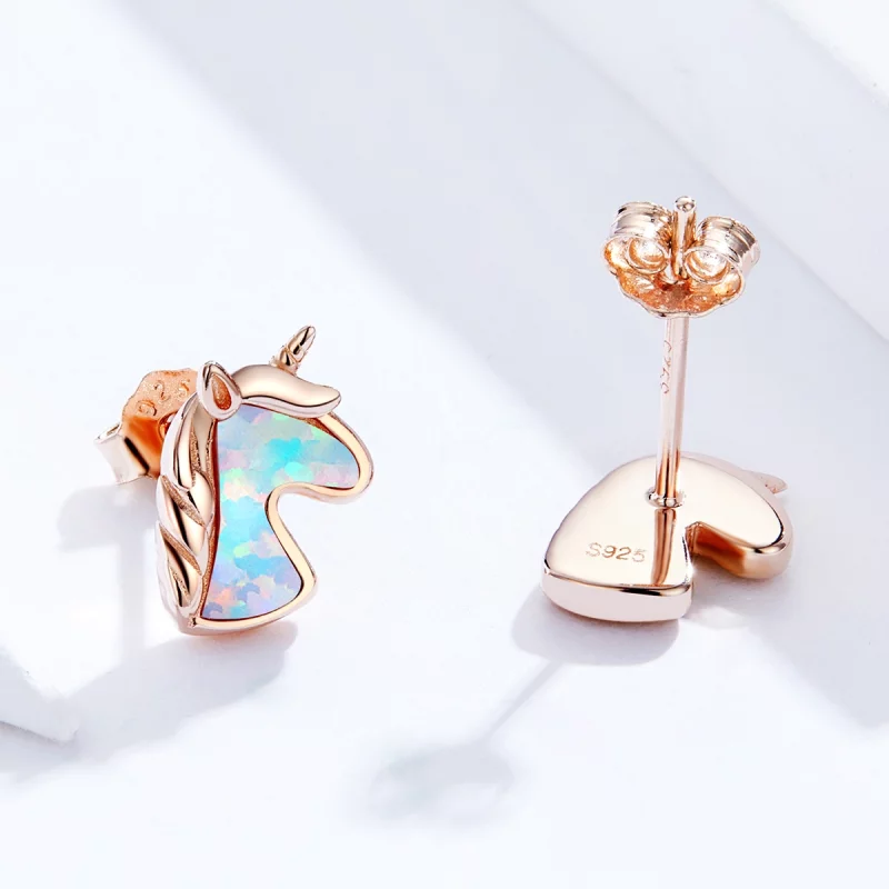 (image pour) Boucles d'oreilles clou de style Pandora avec licorne en opale bleue océanique - - Afficher 3