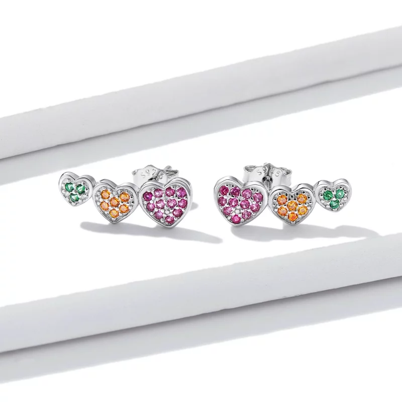 (image pour) Boucles d'oreilles clous en forme de cœurs colorés de style Pandora - BSE588 - Afficher 4