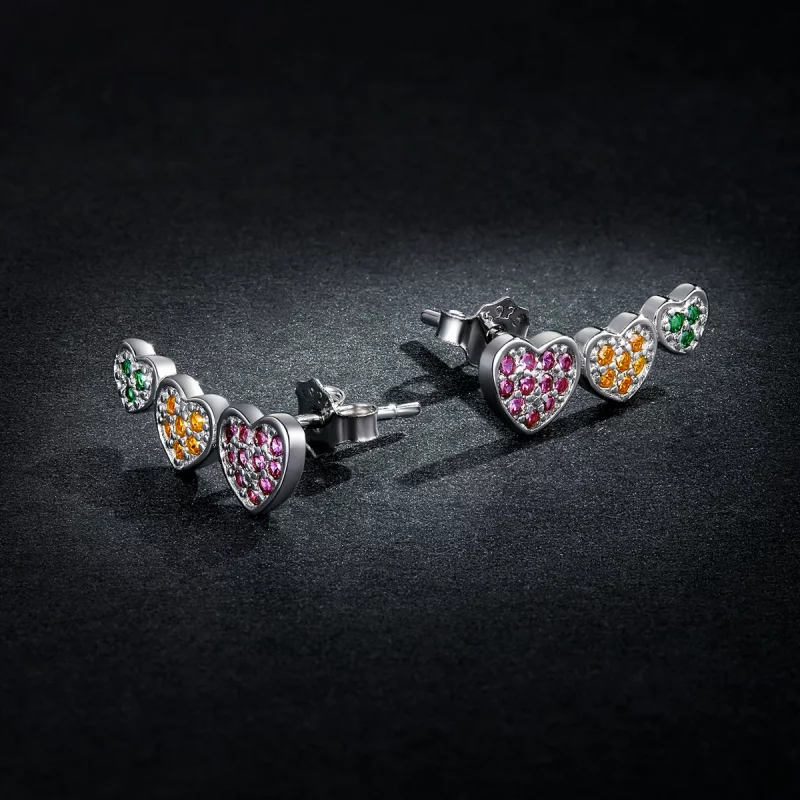 (image pour) Boucles d'oreilles clous en forme de cœurs colorés de style Pandora - BSE588 - Afficher 5