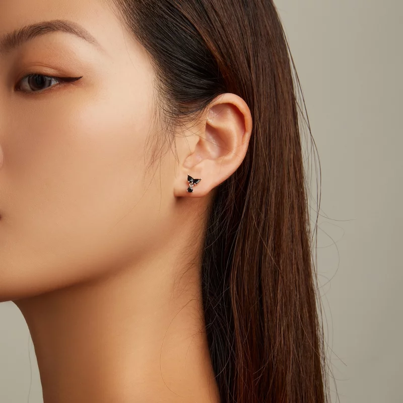 (image pour) Boucles d'oreilles à clous en zircone noire de style Pandora - SCE1507 - Afficher 5