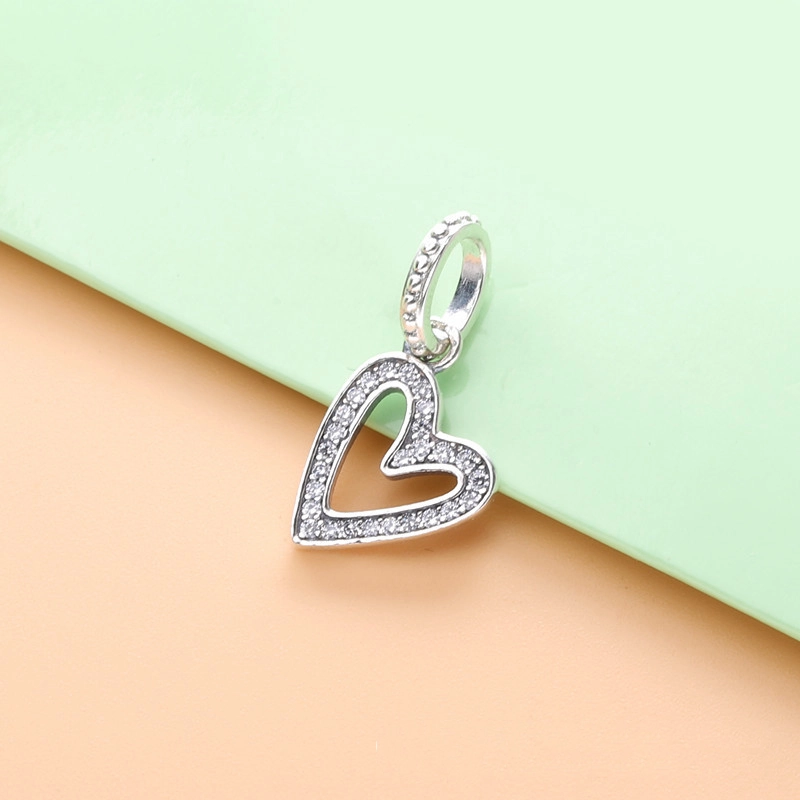 (image pour) Collier Pendant Pandora Esquisse de Cœur Scintillant 398688C01 - Afficher 4